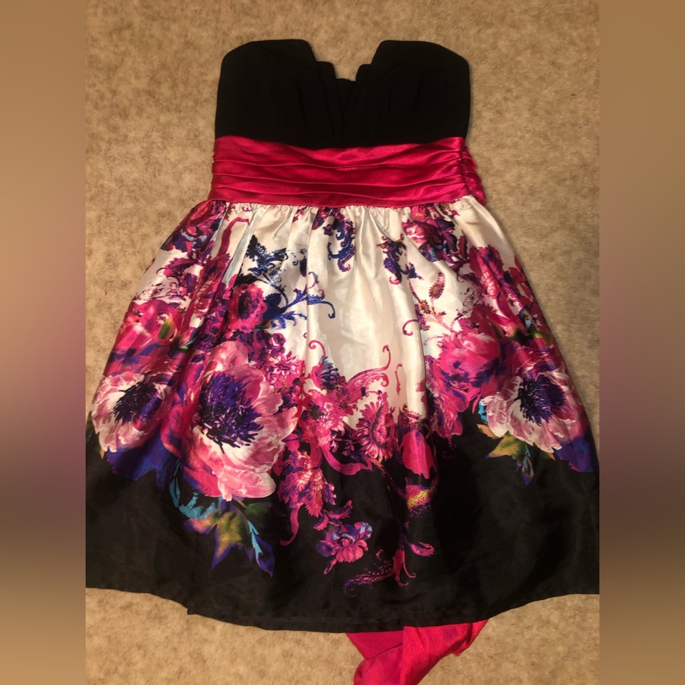 Strapless dress